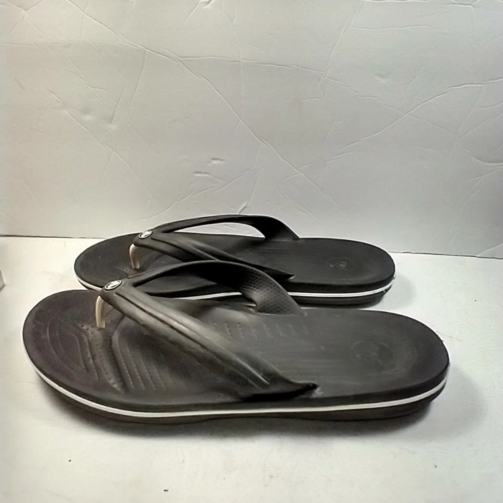 Crocs Crocband Black Thong Flip Flop Sandals Men's sz 12